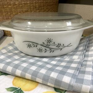 PYREX 043 1960 honeysuckle promotional dish 1.5 quart casserole dish